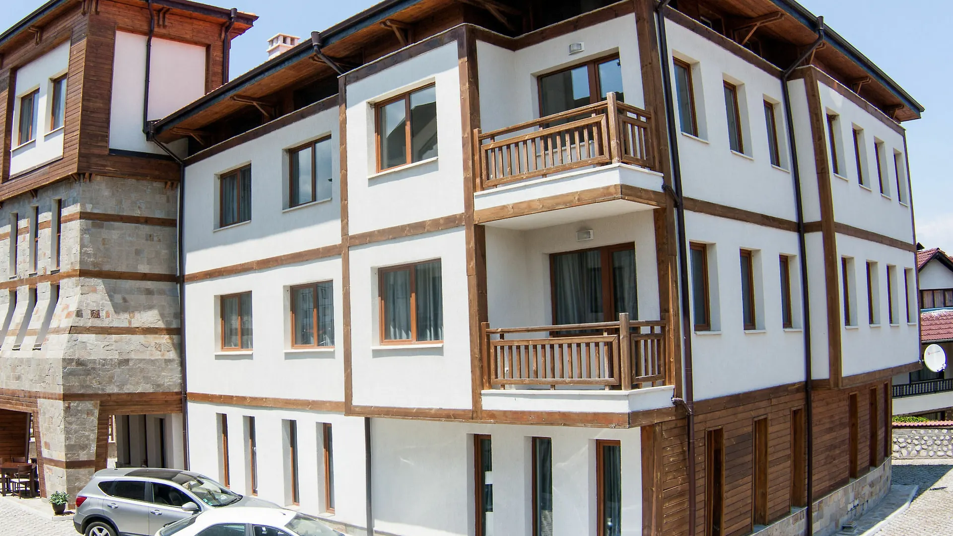 בנסקו Ruby Tower Apartments